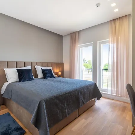 Villa Exceptional Idalia Near Zadar, Nin & Queens Beach, Heated Pool, Privacy *
