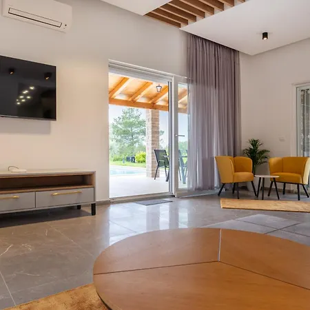 Exceptional Idalia Near Zadar, Nin & Queens Beach, Heated Pool, Privacy Villa Ninski Stanovi