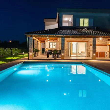 Exceptional Idalia Near Zadar, Nin & Queens Beach, Heated Pool, Privacy * Ninski Stanovi