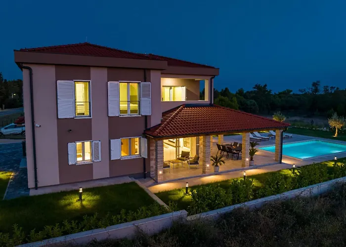 Exceptional Idalia Near Zadar, Nin & Queens Beach, Heated Pool, Privacy *