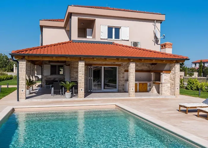 Exceptional Idalia Near Zadar, Nin & Queens Beach, Heated Pool, Privacy *